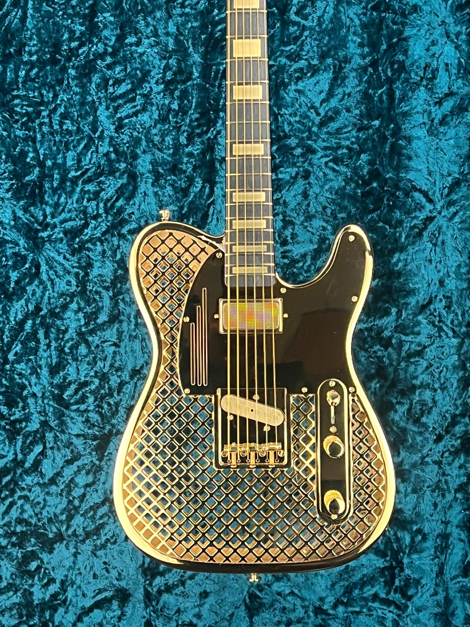 23013 Gold Caged Steelcaster