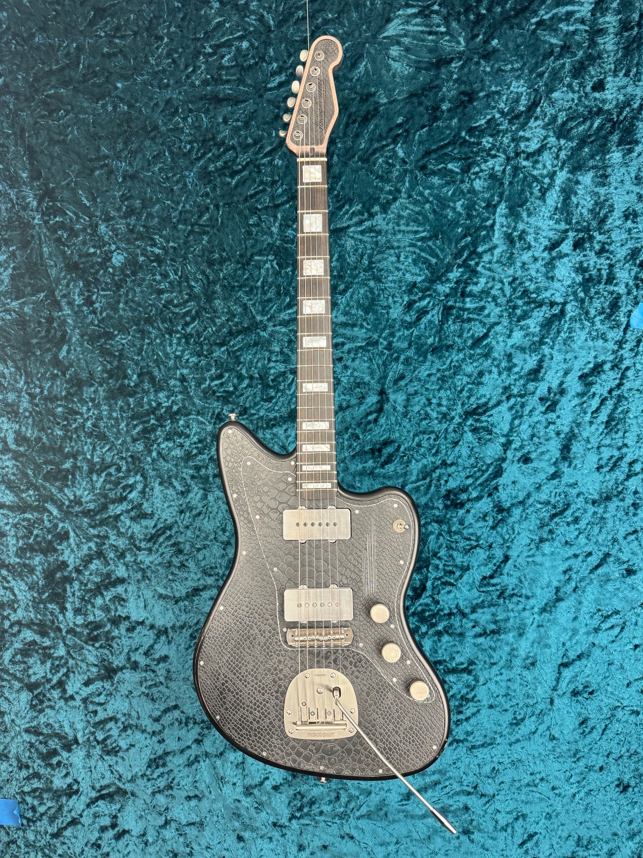 25044 Black Snakeskin Engraved Steelmaster