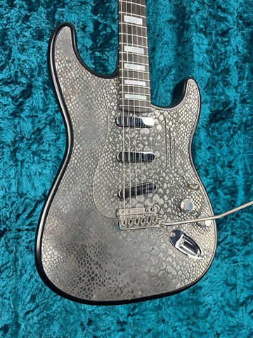 23009 Recessed Snakeskin Engraved Steel O Matic