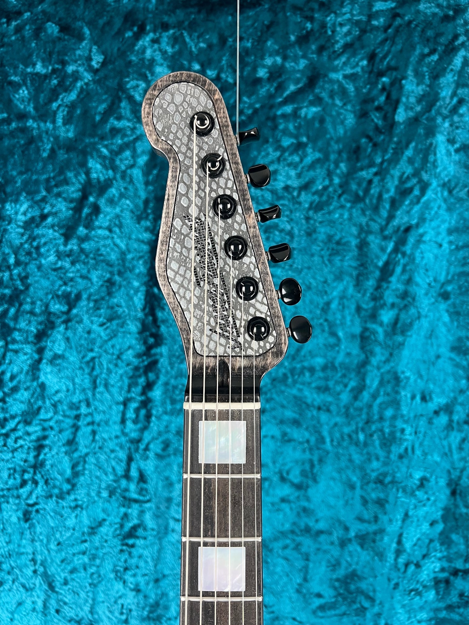 23009 Recessed Snakeskin Engraved Steel O Matic
