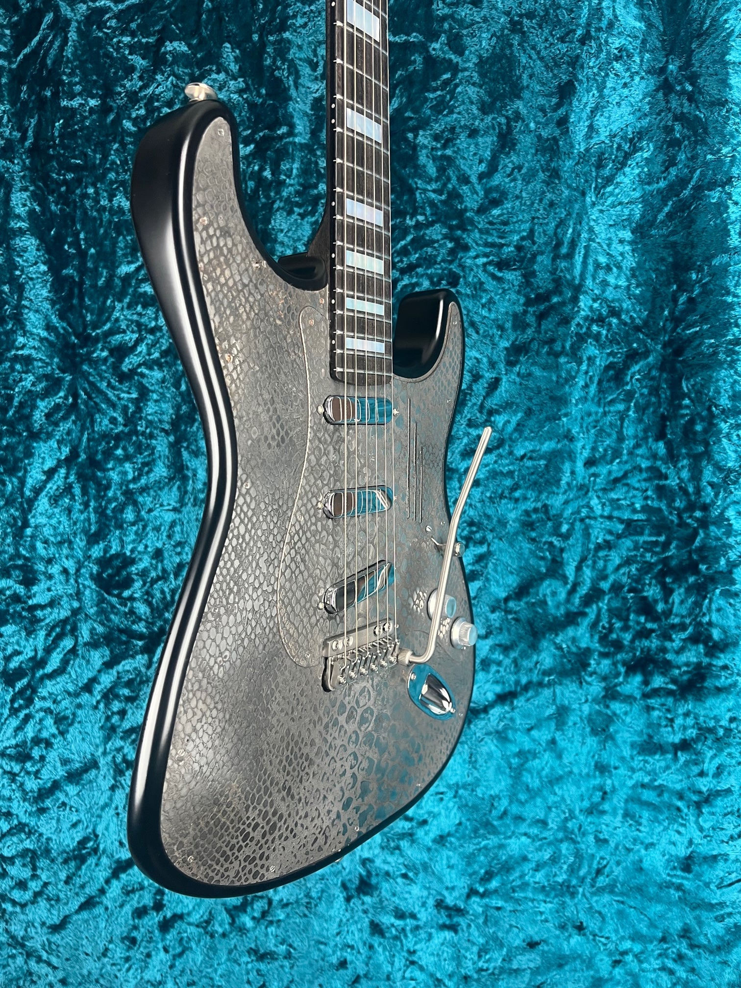 23009 Recessed Snakeskin Engraved Steel O Matic