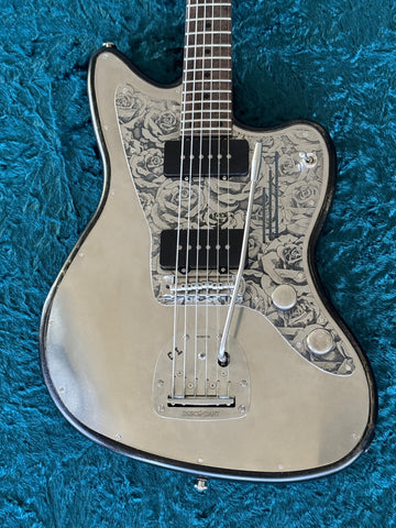 25033 Black on Steel Roses Baritone