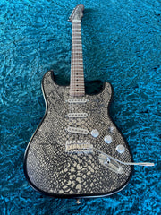 25054 Johnny Hallyday Antique Silver Snakeskin Steel O Matic