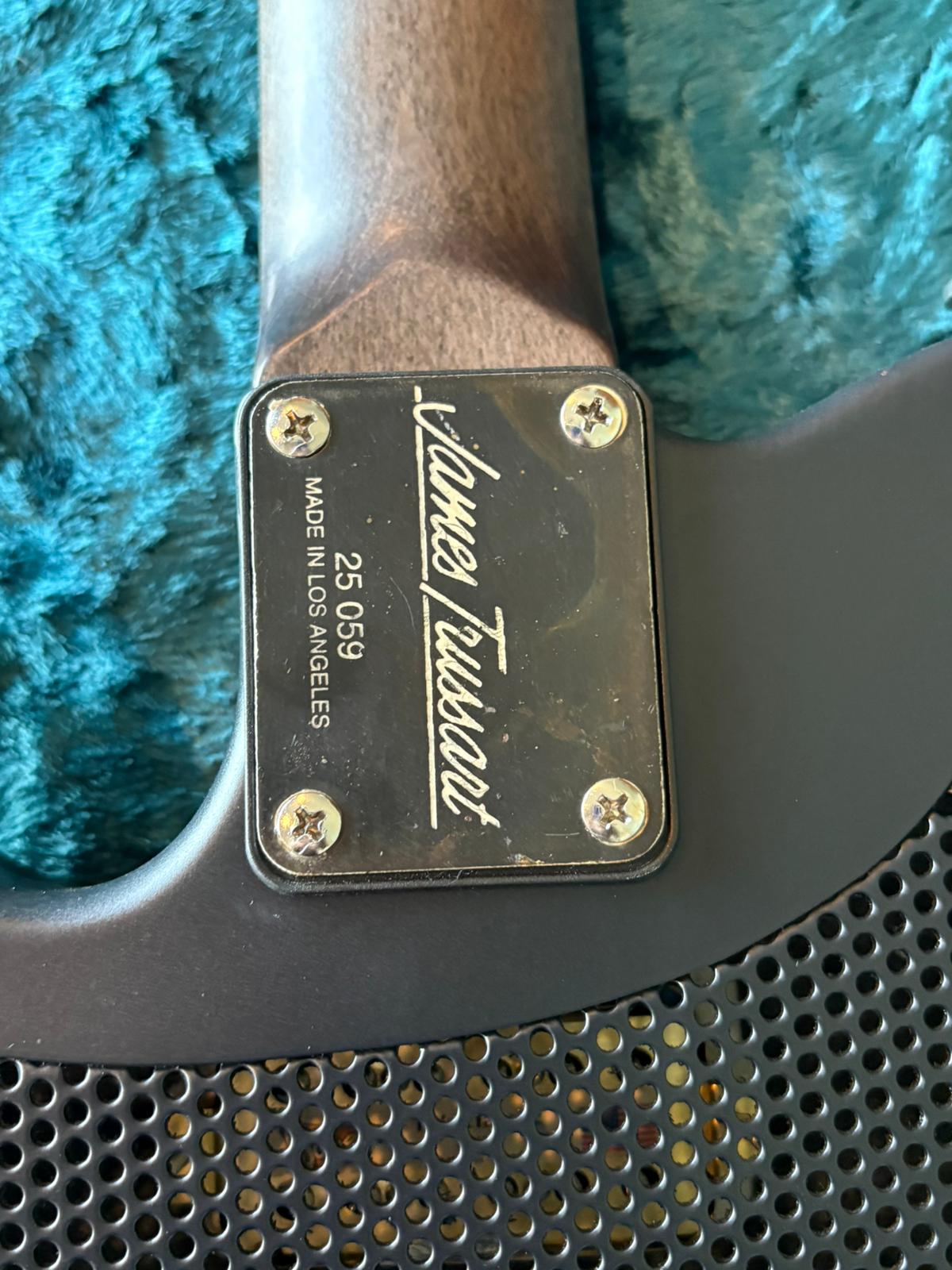 25059 Paisley Engraved Deluxe SteelGuardCaster