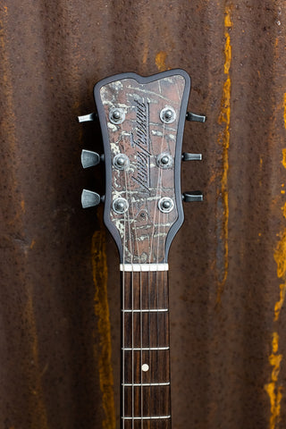 21165 Rust on Cream Gator Engraved Steelphonic