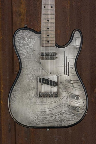 19022 Antique Silver Gator Engraved Black Nitro Deluxe SteelTopCaster