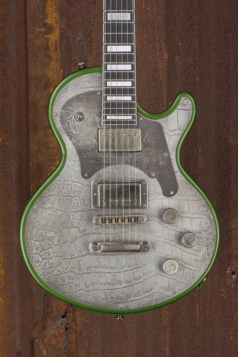 19031 Antique Silver Gator Engraved Cadillac Green Steeltop