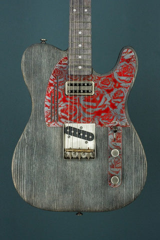 17081 Steel On Red Roses Driftwood SteelGuardCaster
