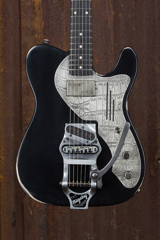18036 Antique Silver Gator Black on Cream Relic Deluxe SteelCaster