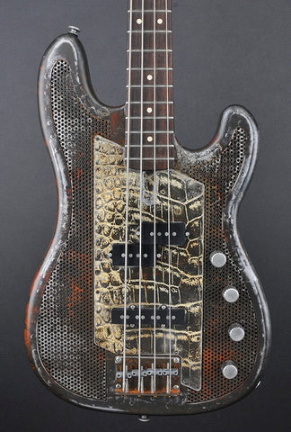 13045 Rust on Cream Gator SteelCaster Bass