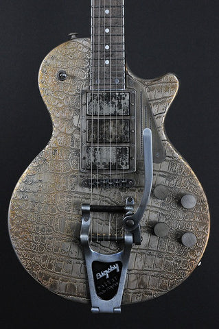 09117 Antique Silver Gator SteelDeville with B7 Bigsby