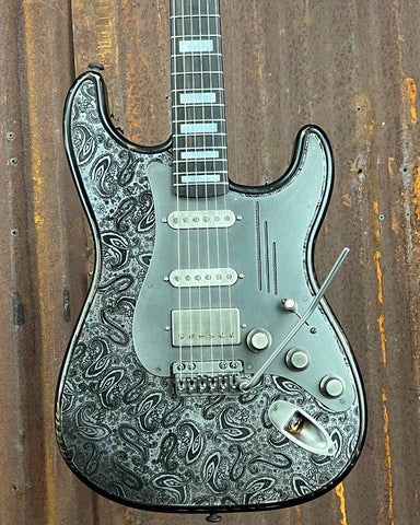 21147 Antique Silver Paisley engraved Steel O Matic