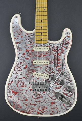 12044 Cream on Red Roses Steel O Matic