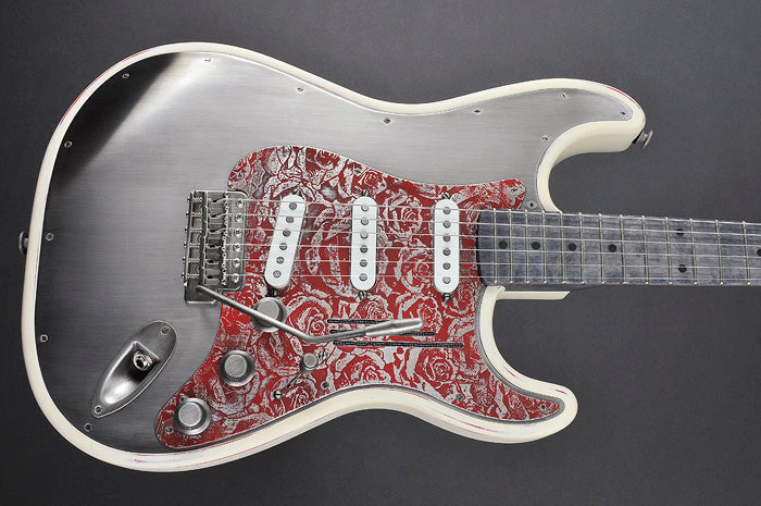 11207 Red on Steel Roses Cream Steel O Matic