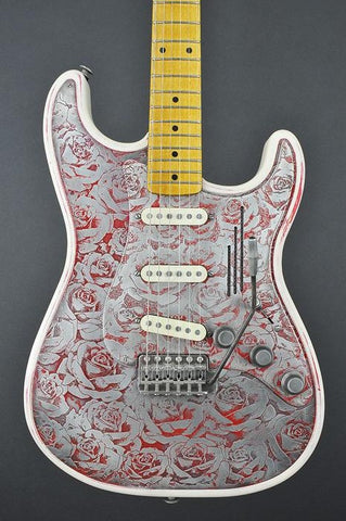 13008 Cream on Red Roses Steel O Matic