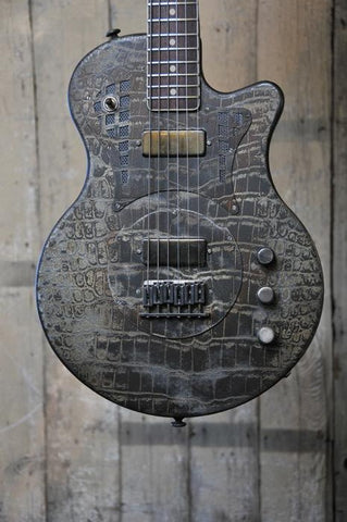 10294 Rust on Cream Gator SteelPhonic