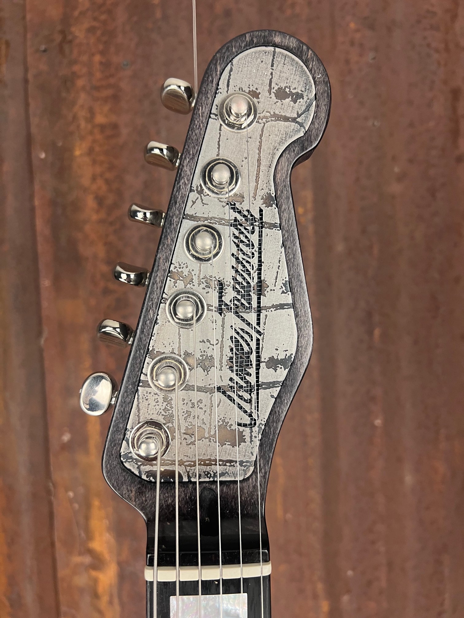 22089 Antique Silver Gator Engraved SteelTeleMaster