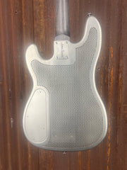 10070 Antique Silver Gator engraved SteelCaster Bass (Tony Garnier 2010)