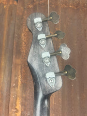 10070 Antique Silver Gator engraved SteelCaster Bass (Tony Garnier 2010)