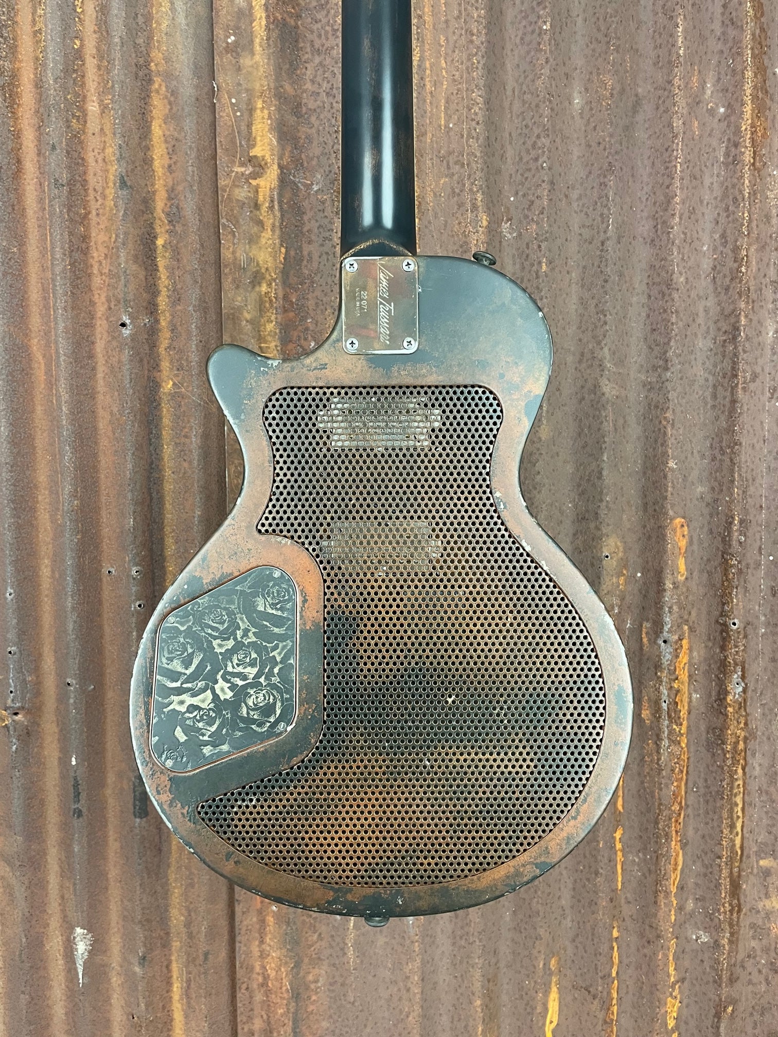 22071 Rust on Cream Roses engraved SteelDeville