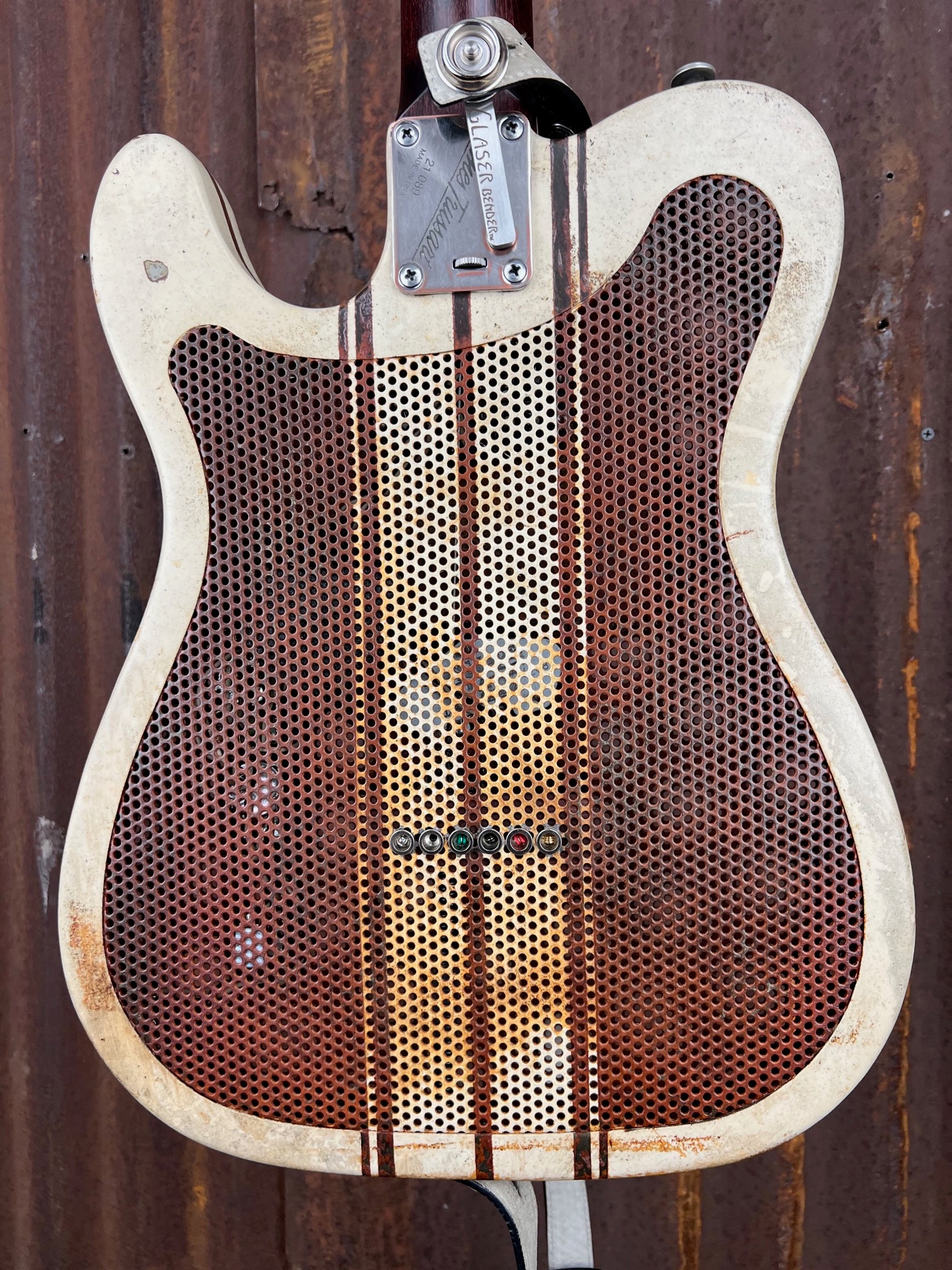 21089 Rust and Cream Racing Striped Holey SteelCaster with Glaser B Bender