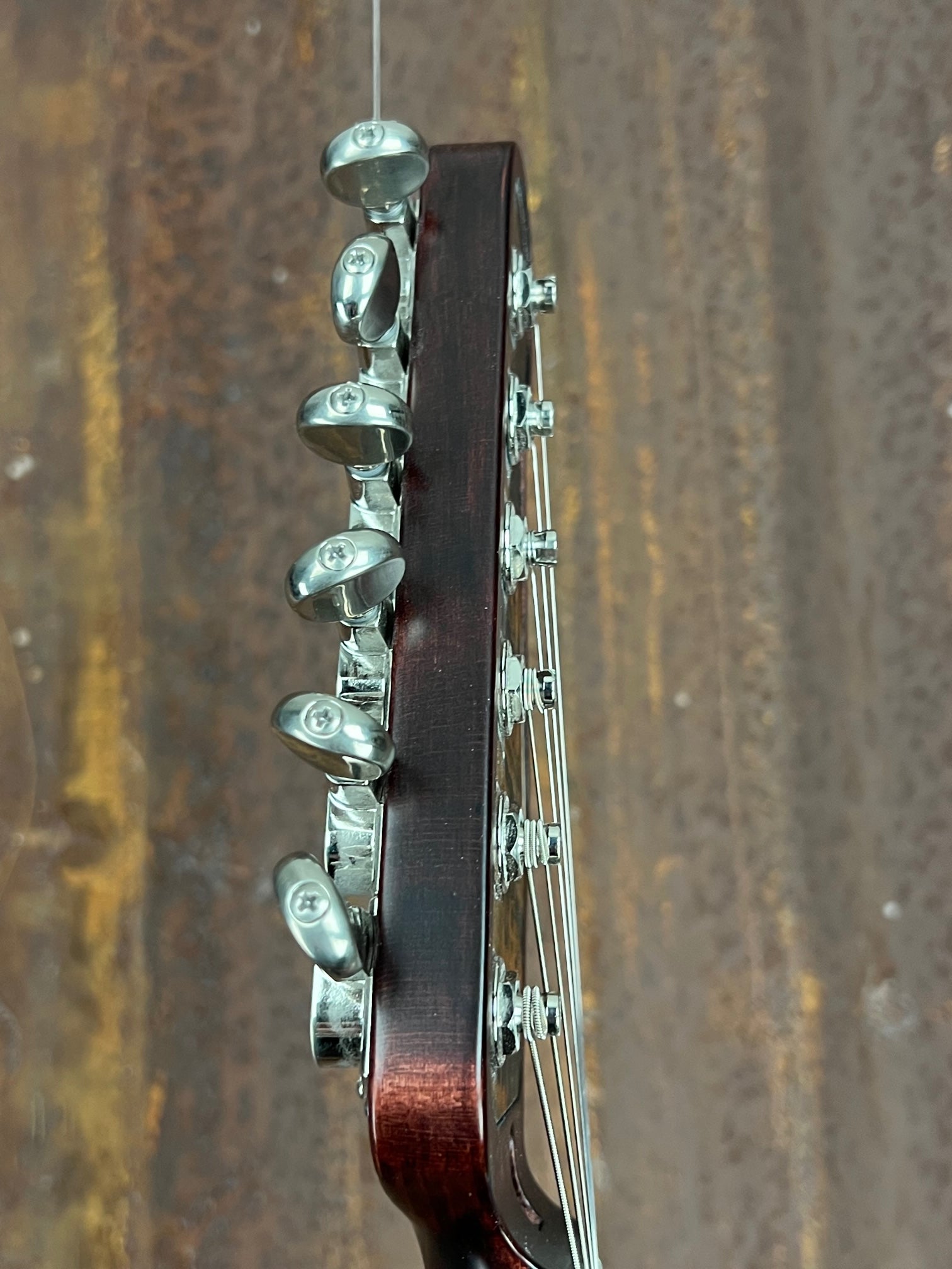 21177 Rusty Pinstriped Caged SteelCaster