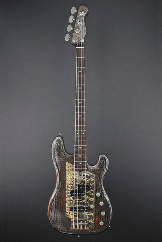 13045 Rust on Cream Gator SteelCaster Bass