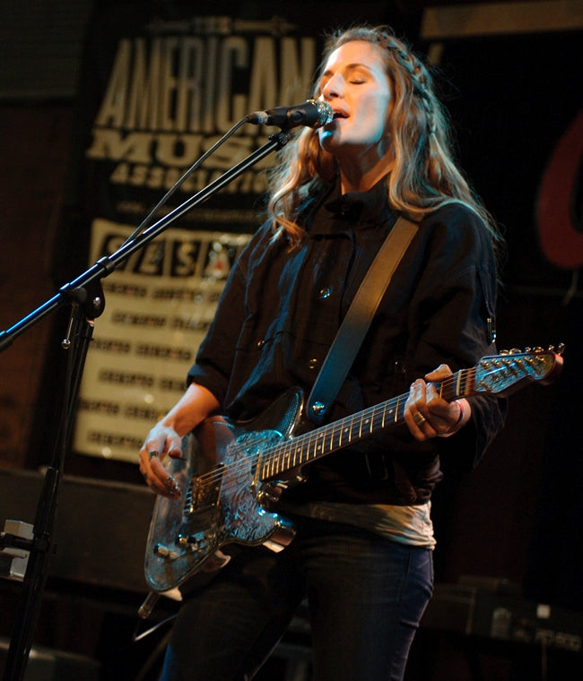 Emerey Robson Artists – James Trussart Custom Guitars