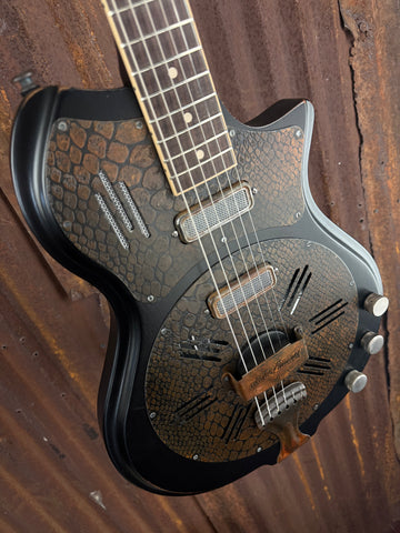 26057 Rusty Black Res O Gator