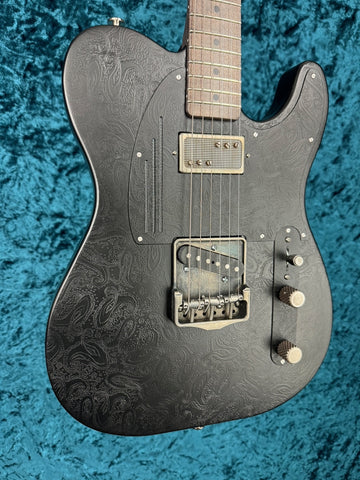 25025 Black Paisley Engraved Steelcaster