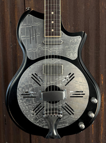 26059 Antique Silver Black Res O Gator