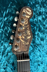 25028 Rusty Roses Deluxe Steeltopcaster