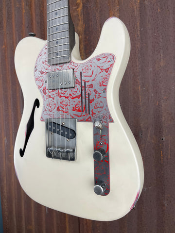 21096 Red on Steel Roses Cream Deluxe SteelCaster