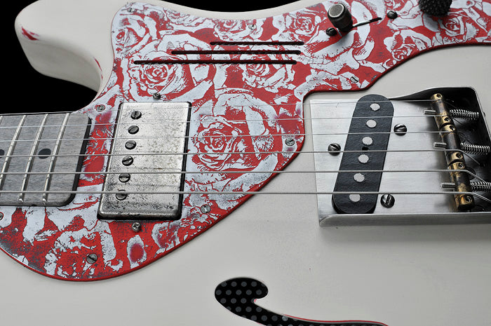 11229 Cream on Red Roses Deluxe SteelCaster