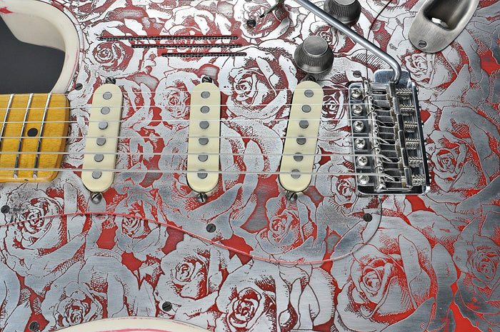 12044 Cream on Red Roses Steel O Matic