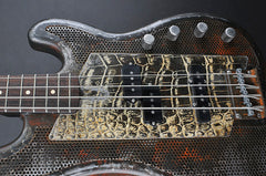 13045 Rust on Cream Gator SteelCaster Bass