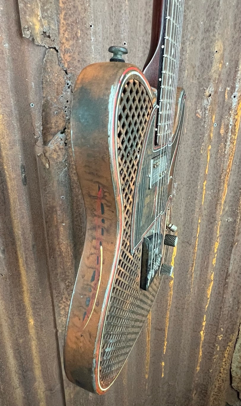 21177 Rusty Pinstriped Caged SteelCaster