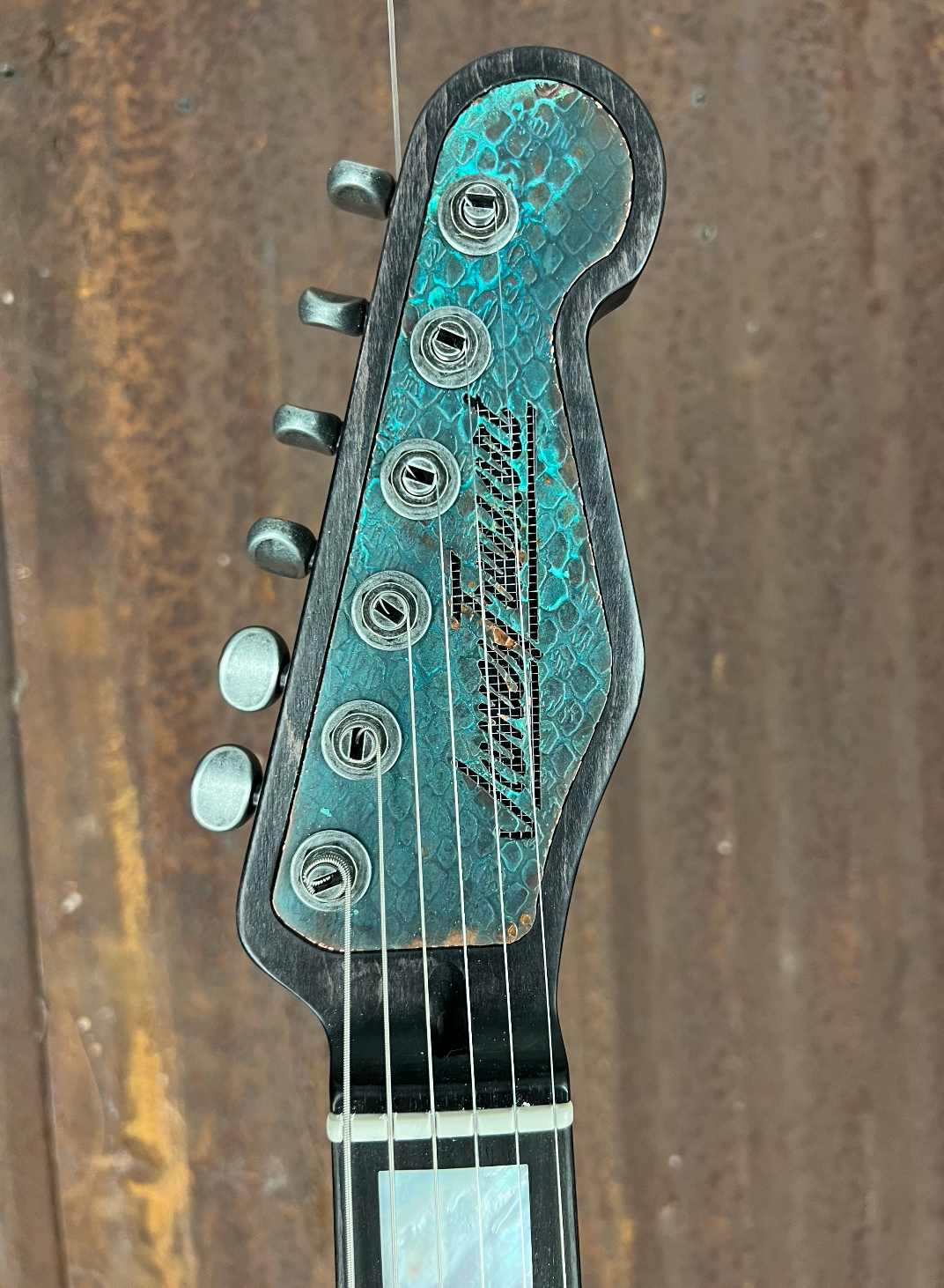 23005 Titanic Green on Black Relic Deluxe SteelCaster